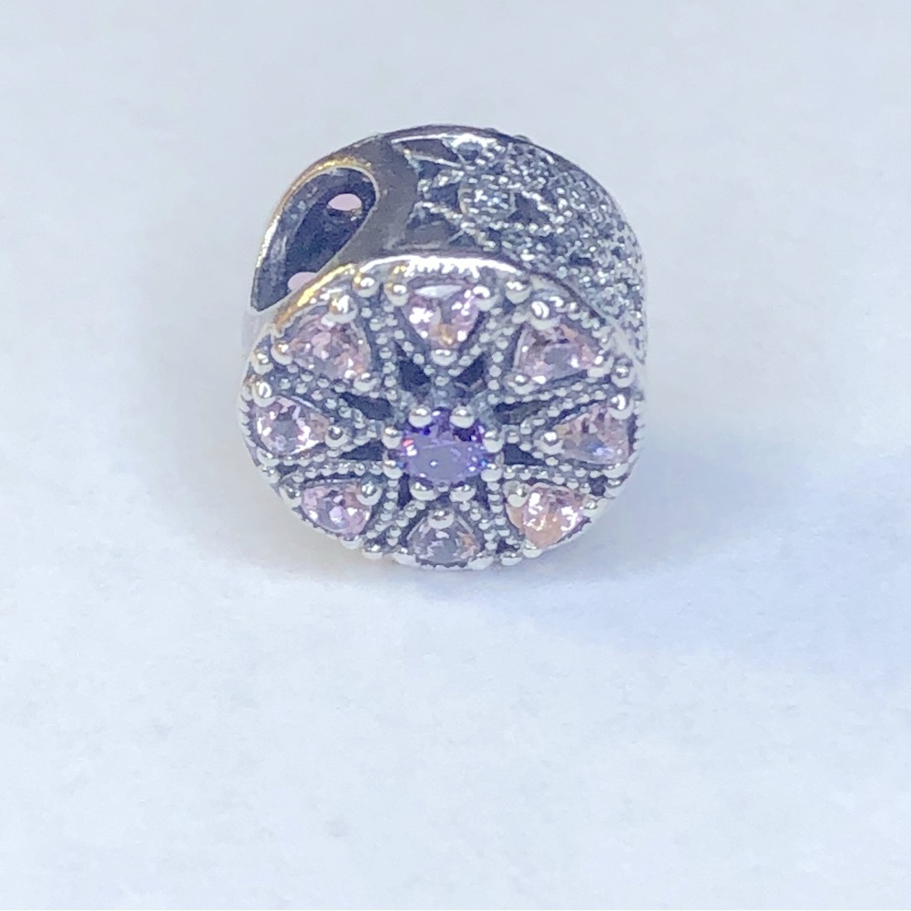 Pandora Shimmering Medallion Charm S925 Ale